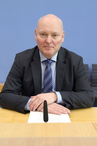 Bundespressekonferenz Vorstellung des Jahresgutachtens 2022/23 in Berlin