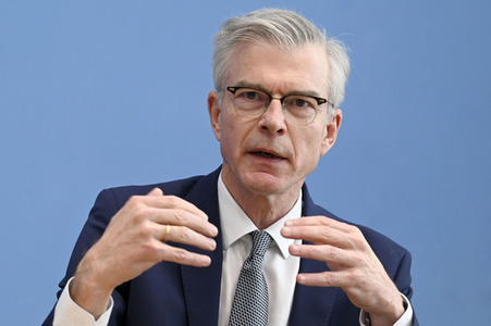 Bundespressekonferenz Vorstellung des Jahresgutachtens 2022/23 in Berlin