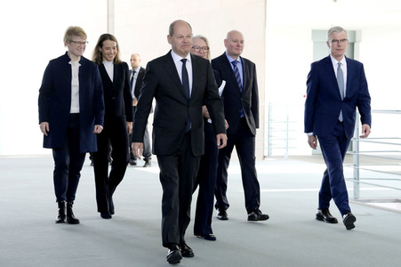 Übergabe des Jahresgutachtens 2022/2023 des Sachverständigenrates zur Begutachtung der gesamtwirtschaftlichen Entwicklung in Berlin