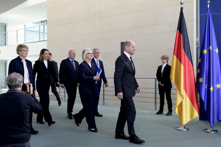 Übergabe des Jahresgutachtens 2022/2023 des Sachverständigenrates zur Begutachtung der gesamtwirtschaftlichen Entwicklung in Berlin