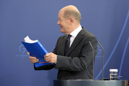 Übergabe des Jahresgutachtens 2022/2023 des Sachverständigenrates zur Begutachtung der gesamtwirtschaftlichen Entwicklung in Berlin