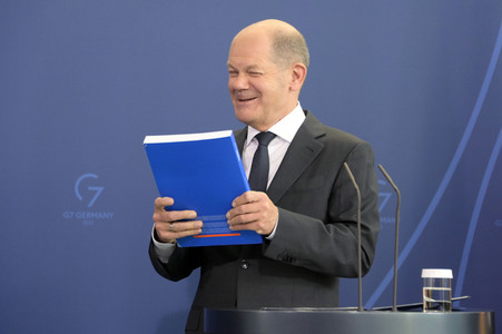 Übergabe des Jahresgutachtens 2022/2023 des Sachverständigenrates zur Begutachtung der gesamtwirtschaftlichen Entwicklung in Berlin