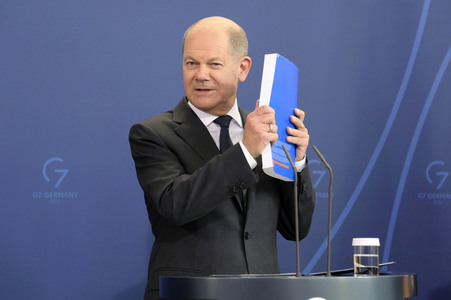 Übergabe des Jahresgutachtens 2022/2023 des Sachverständigenrates zur Begutachtung der gesamtwirtschaftlichen Entwicklung in Berlin