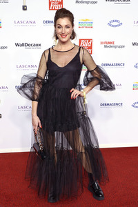 Goldene Bild der Frau 2022 in Hamburg