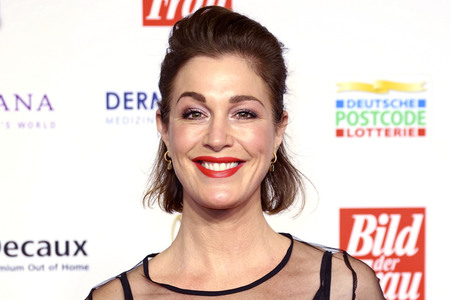 Goldene Bild der Frau 2022 in Hamburg