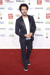 Goldene Bild der Frau 2022 in Hamburg