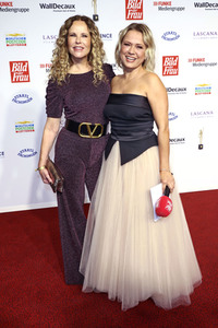 Goldene Bild der Frau 2022 in Hamburg