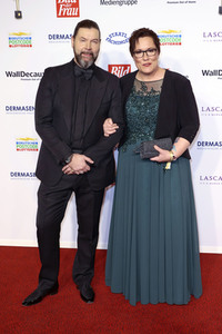 Goldene Bild der Frau 2022 in Hamburg