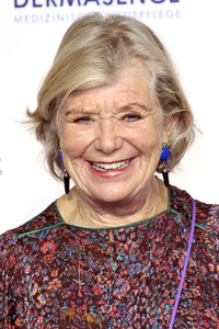 Goldene Bild der Frau 2022 in Hamburg