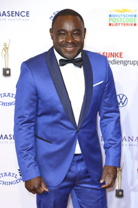 Goldene Bild der Frau 2022 in Hamburg