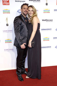 Goldene Bild der Frau 2022 in Hamburg