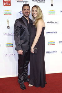 Goldene Bild der Frau 2022 in Hamburg