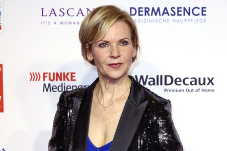 Goldene Bild der Frau 2022 in Hamburg