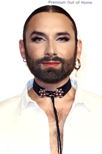 Goldene Bild der Frau 2022 in Hamburg