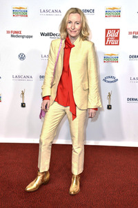 Goldene Bild der Frau 2022 in Hamburg