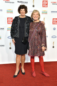 Goldene Bild der Frau 2022 in Hamburg