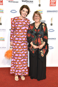 Goldene Bild der Frau 2022 in Hamburg