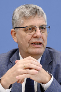 Bundespressekonferenz Bereinigungssitzung des Haushaltsausschusses in Berlin