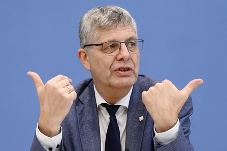 Bundespressekonferenz Bereinigungssitzung des Haushaltsausschusses in Berlin