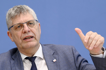 Bundespressekonferenz Bereinigungssitzung des Haushaltsausschusses in Berlin