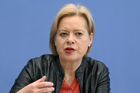 Bundespressekonferenz Bereinigungssitzung des Haushaltsausschusses in Berlin