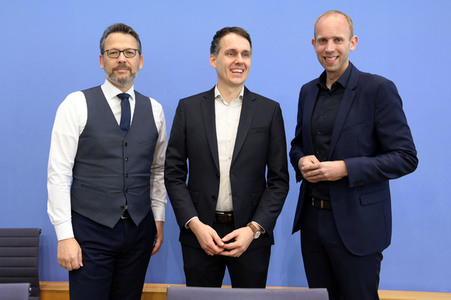 Bundespressekonferenz Bereinigungssitzung des Haushaltsausschusses in Berlin