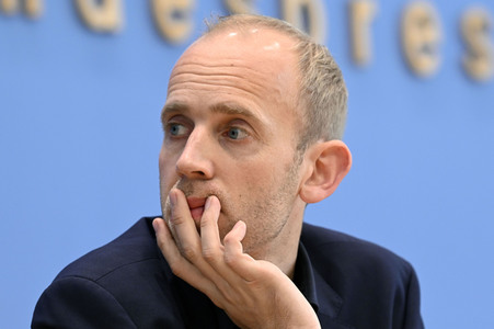 Bundespressekonferenz Bereinigungssitzung des Haushaltsausschusses in Berlin