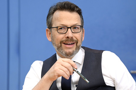Bundespressekonferenz Bereinigungssitzung des Haushaltsausschusses in Berlin