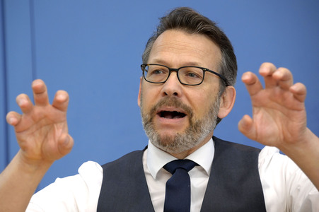 Bundespressekonferenz Bereinigungssitzung des Haushaltsausschusses in Berlin