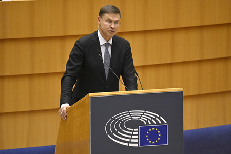 Plenartagung zum Ergebnis der Modernisierung des Vertrags über die Energiecharta im EU-Parlament in Brüssel