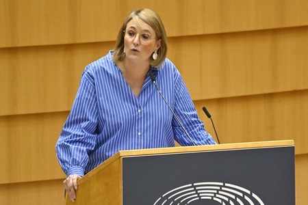 Plenartagung zum Ergebnis der Modernisierung des Vertrags über die Energiecharta im EU-Parlament in Brüssel