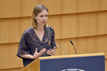 Plenartagung zum Ergebnis der Modernisierung des Vertrags über die Energiecharta im EU-Parlament in Brüssel