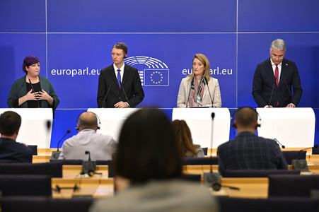 Pressekonferenz zum REPowerEU-Kapitel im EU-Parlament in Brüssel