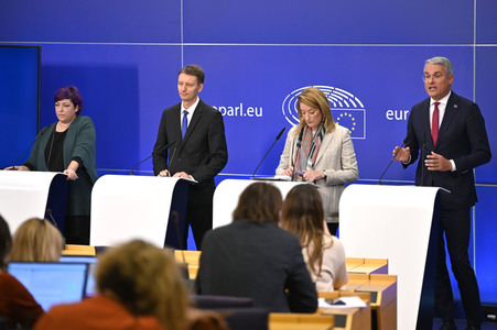 Pressekonferenz zum REPowerEU-Kapitel im EU-Parlament in Brüssel