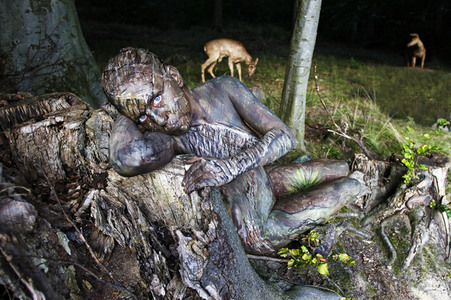 FARBKÖRPER Kalender 2023: Camouflage Art-Bodypainting