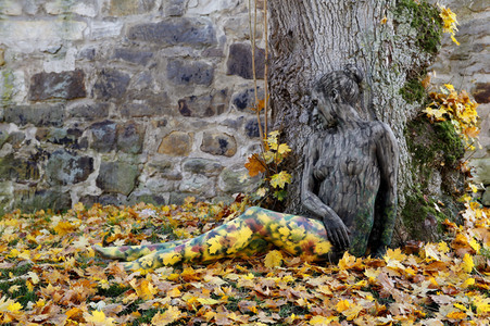 FARBKÖRPER Kalender 2023: Camouflage Art-Bodypainting