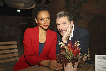 Fototermin zum Drehstart der 21. Staffel der ARD-Serie 'Rote Rosen' in Lüneburg
