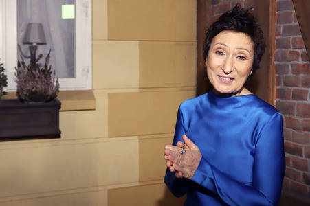 Fototermin zum Drehstart der 21. Staffel der ARD-Serie 'Rote Rosen' in Lüneburg
