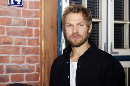 Fototermin zum Drehstart der 21. Staffel der ARD-Serie 'Rote Rosen' in Lüneburg