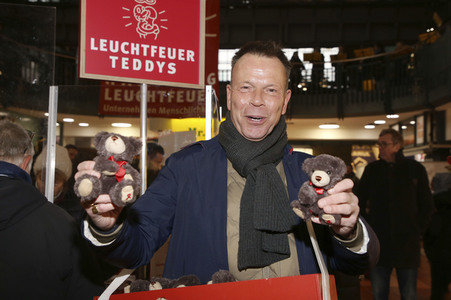 Leuchtfeuer-Teddy-Aktion 2022 in Hamburg