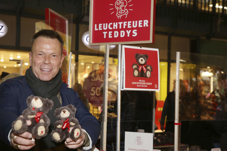 Leuchtfeuer-Teddy-Aktion 2022 in Hamburg