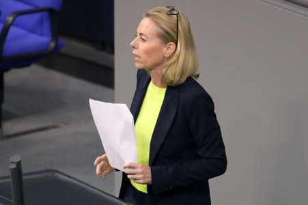 68. Sitzung des Deutschen Bundestages in Berlin