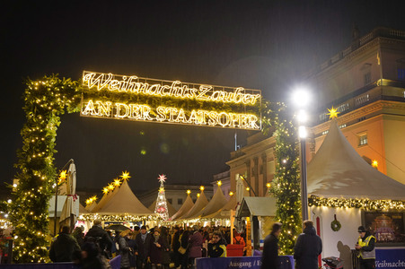 Weihnachtszauber 2022 an der Staatsoper in Berlin