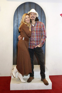 Stefanie Hertel und Familie beim Besuch von 'Mamma Mia' in Hamburg