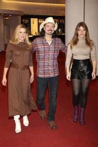 Stefanie Hertel und Familie beim Besuch von 'Mamma Mia' in Hamburg