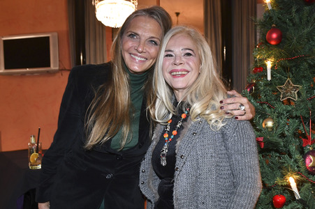 Theaterpremiere 'Alle unter eine Tanne' in München