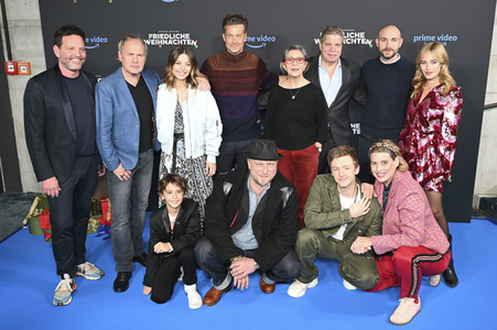 Serienpremiere 'Friedliche Weihnachten' in München