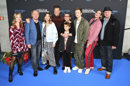 Serienpremiere 'Friedliche Weihnachten' in München