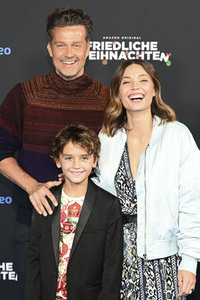 Serienpremiere 'Friedliche Weihnachten' in München