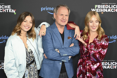 Serienpremiere 'Friedliche Weihnachten' in München